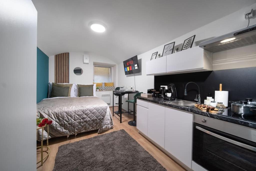 Secret Budget Studio Oasis Praga Exterior foto